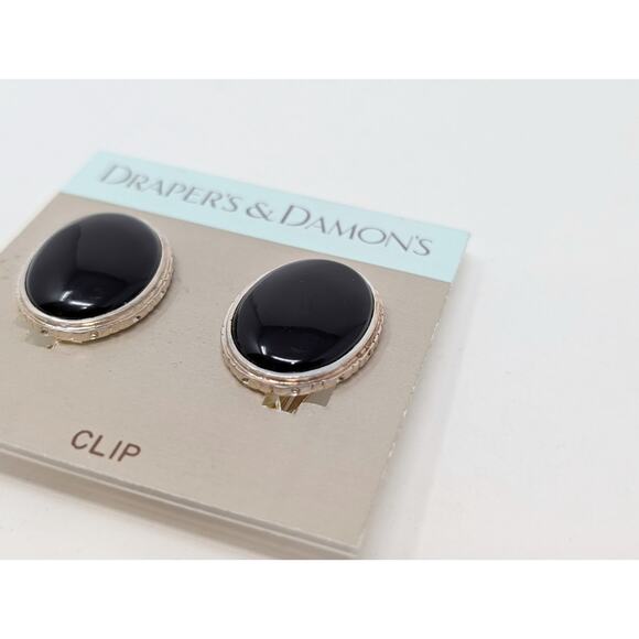 Draper's & Damon's Earrings Black Oval Silver Tone Clip On New - Picture 3 of 4